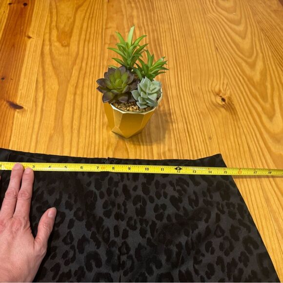 Veronica Beard Women's High Rise Cropped Ankle Pants Size 6 Leopard Print Black - Picture 7 of 10